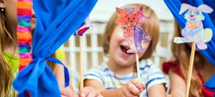 تئاتر و عروسک‌گردانی