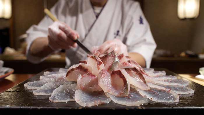 آشپزی فوگو زنده یا نیمهزنده (Fugu – ماهی بادکنکی)